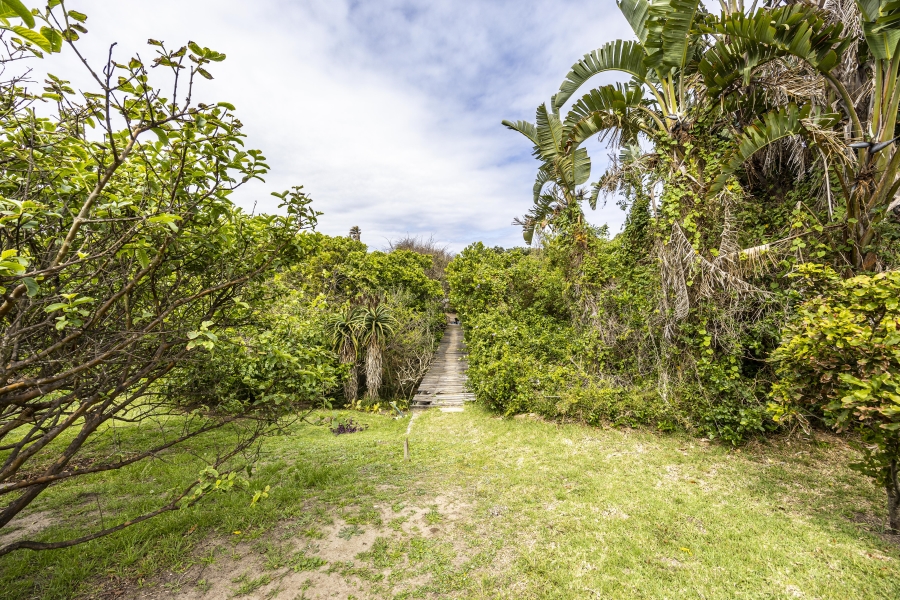 5 Bedroom Property for Sale in Gonubie Eastern Cape